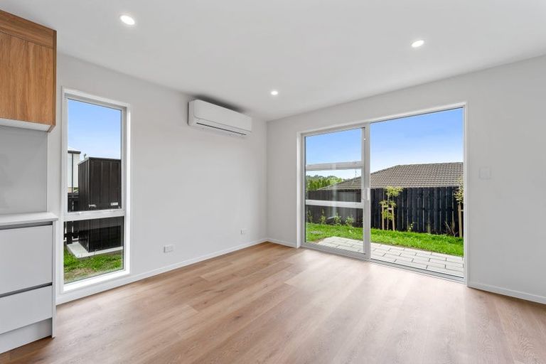 Photo of property in 1/474 West Coast Road, Glen Eden, Auckland, 0602