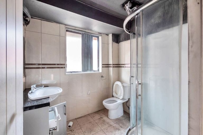 Photo of property in 8 Gordon Stanley Drive, Massey, Auckland, 0614