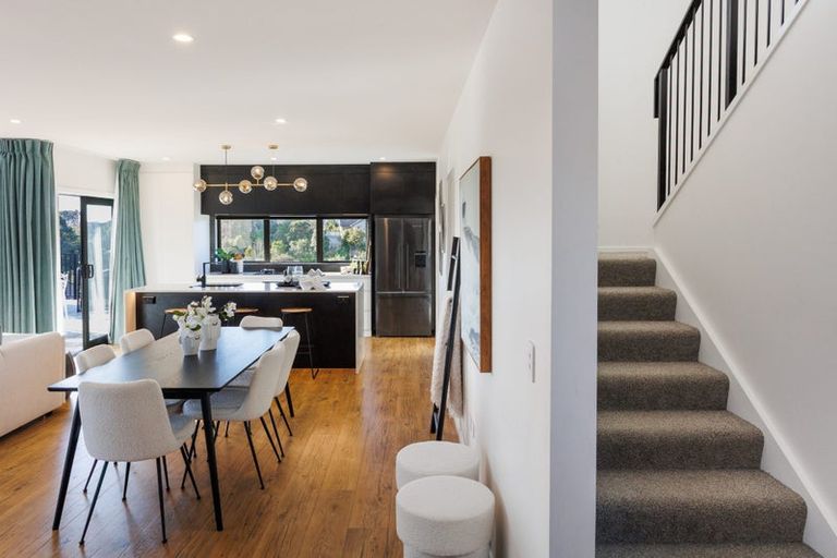 Photo of property in 18 Silkwood Place, Fitzherbert, Palmerston North, 4410
