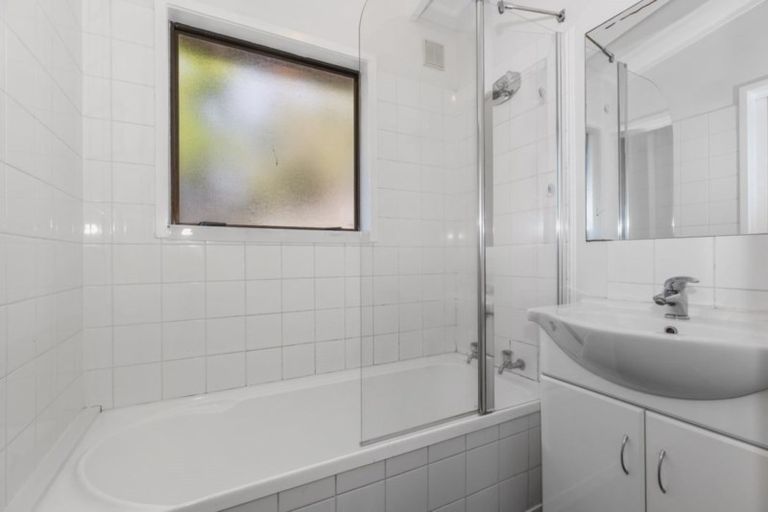 Photo of property in 13a Larnoch Road, Henderson, Auckland, 0610