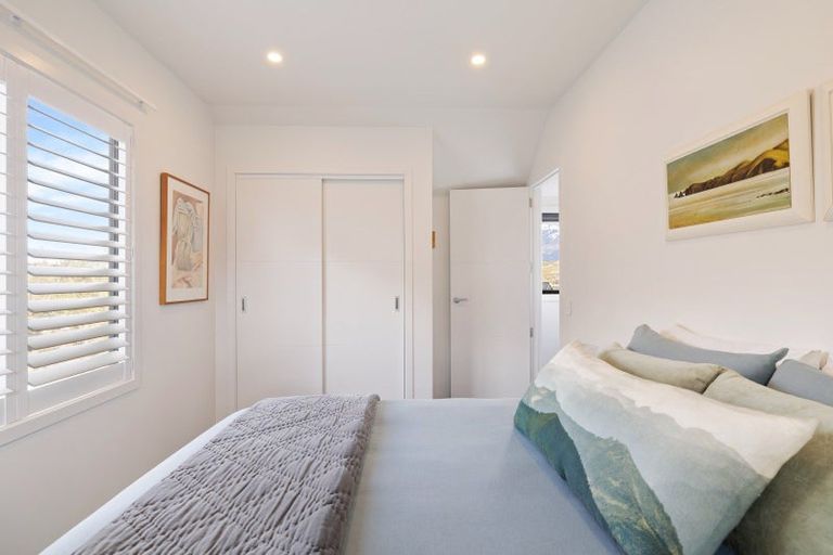 Photo of property in 1 Appin Court, Jacks Point, Queenstown, 9371