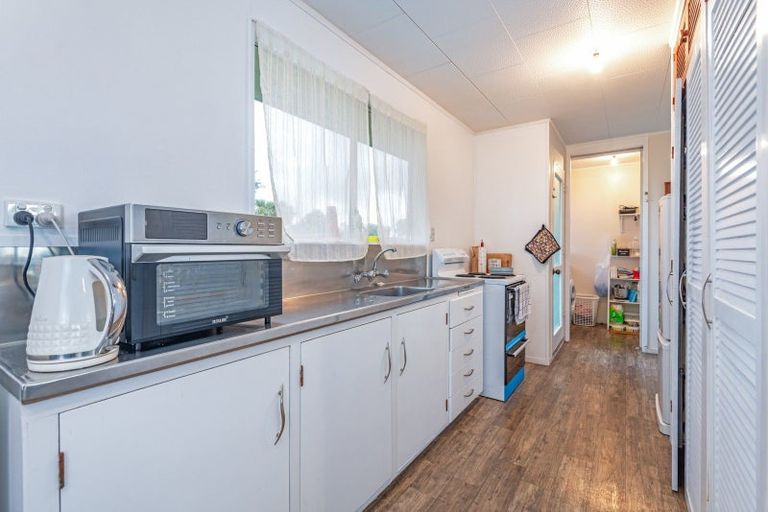 Photo of property in 80 Hedges Street, Sanson, 4817