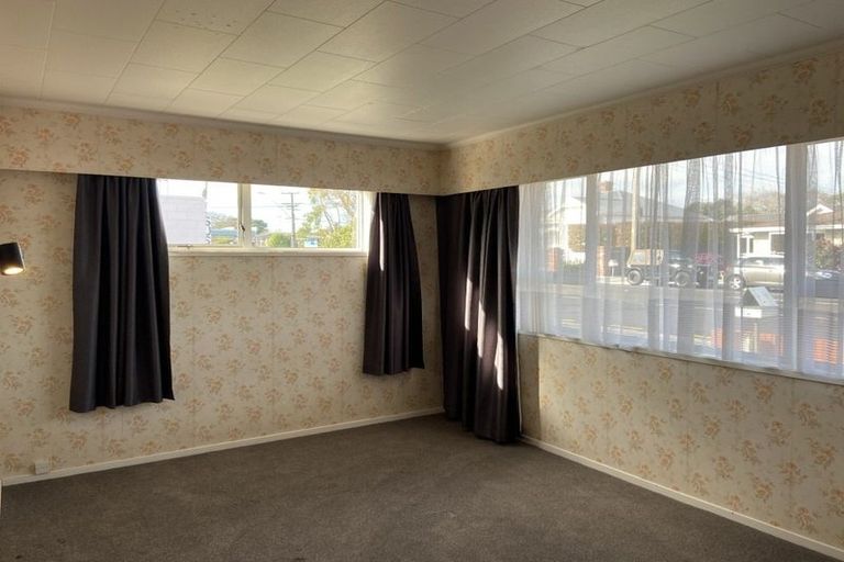 Photo of property in 16 Huatoki Street, Vogeltown, New Plymouth, 4310