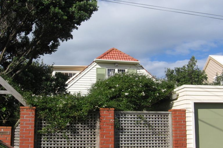 Photo of property in 9 Falkirk Avenue, Seatoun, Wellington, 6022