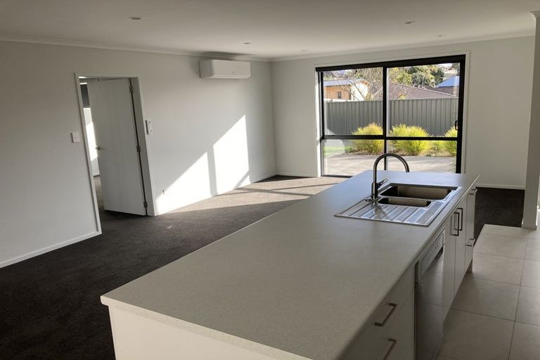 Photo of property in 7 Albatross Lane, Welcome Bay, Tauranga, 3112