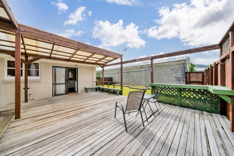 Photo of property in 14ud- Bush Grove, Trentham, Upper Hutt, 5018