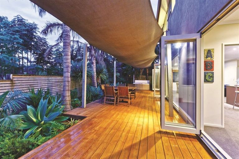 Photo of property in 162 Kittiwake Drive, Schnapper Rock, Auckland, 0632