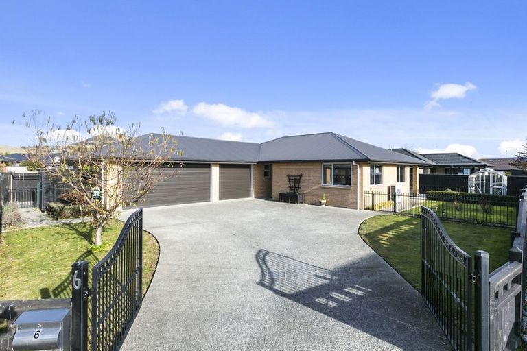 Photo of property in 6 Glengarry Court, Mosgiel, 9024
