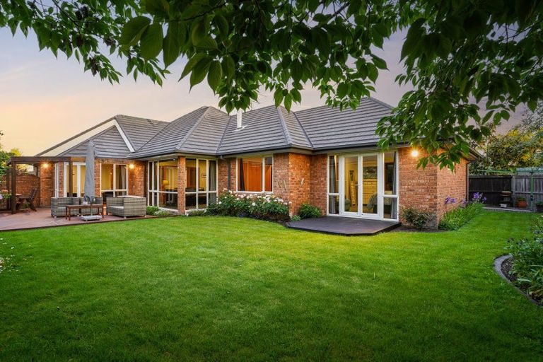 Photo of property in 21 Goodwood Close, Rangiora, 7400
