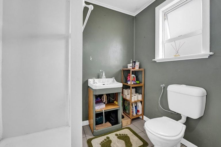 Photo of property in 2 Egmont Street, Patea, 4520