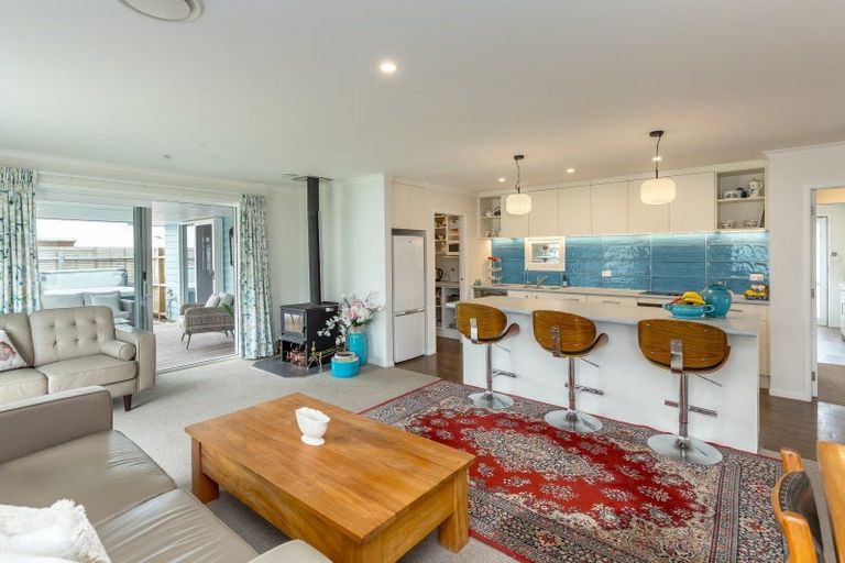 Photo of property in 38 Westwood Avenue, Greytown, 5712