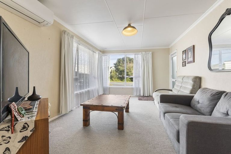 Photo of property in 6 Omata Road, Westown, New Plymouth, 4310