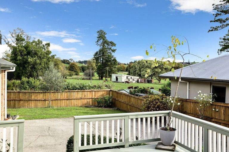 Photo of property in 24 Palm Grove Drive, Western Heights, Hamilton, 3200