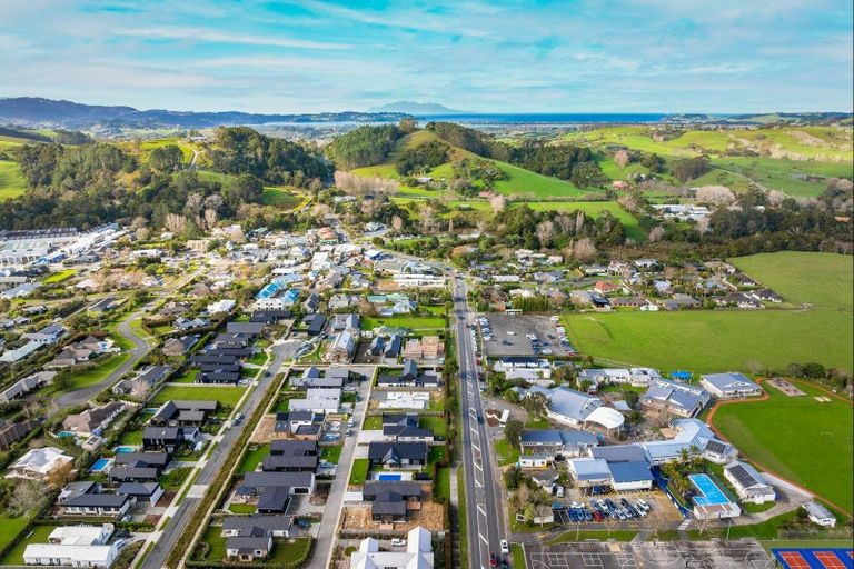 Photo of property in 8 Tiaki Lane, Matakana, 0985