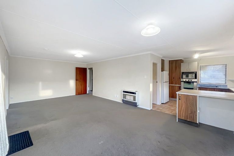 Photo of property in 4 Edgecombe Court, Roslyn, Palmerston North, 4414