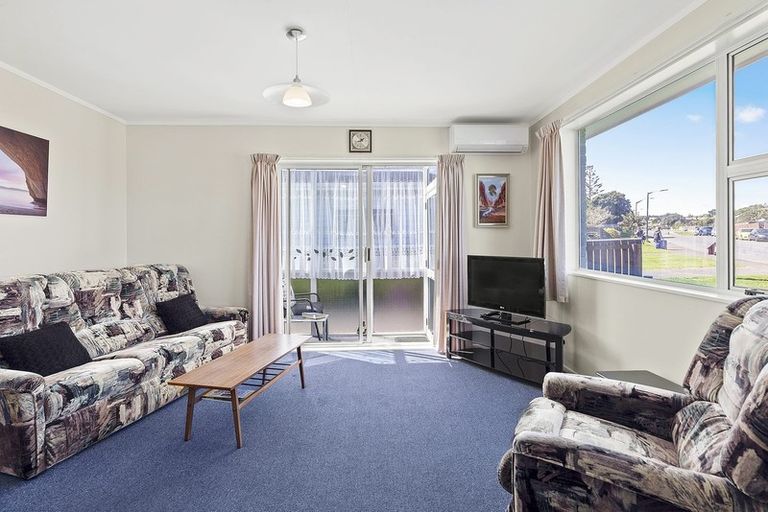 Photo of property in 8a Tireti Road, Titahi Bay, Porirua, 5022