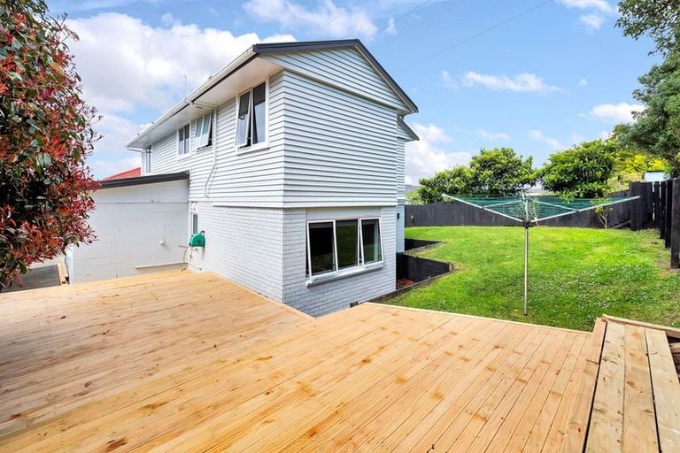 Photo of property in 52 Roberts Road, Te Atatu South, Auckland, 0610