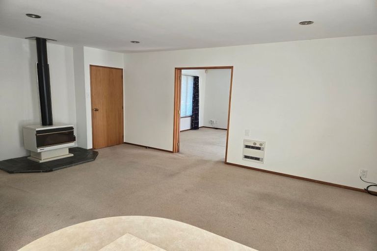 Photo of property in 4 Amdale Avenue, Broomfield, Christchurch, 8042