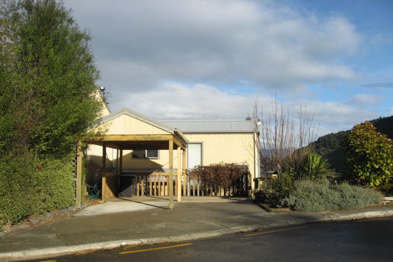 Photo of property in 34b Mackinnon Terrace, Sunshine Bay, Queenstown, 9300