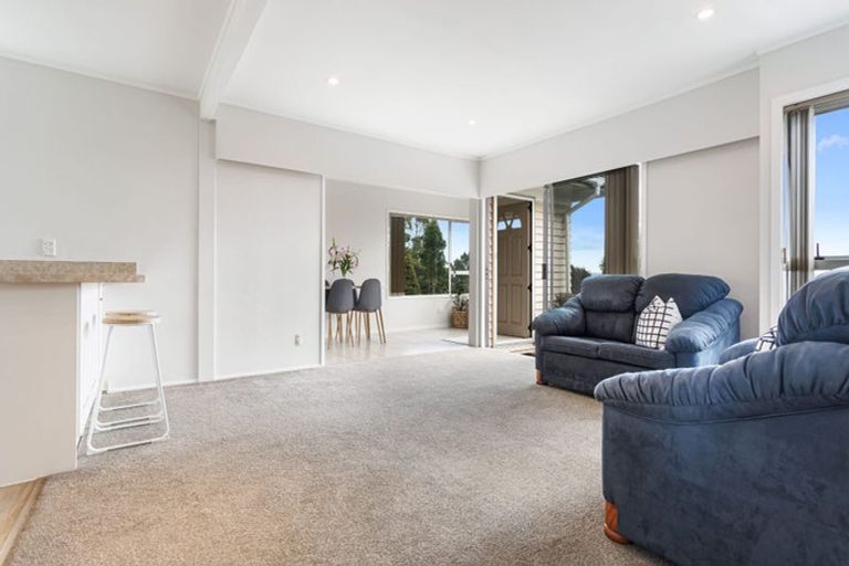 Photo of property in 67 Brigantine Drive, Beach Haven, Auckland, 0626