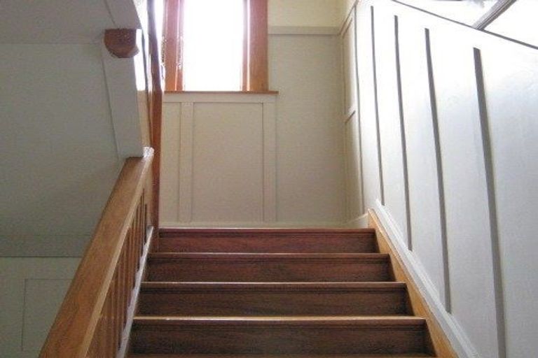 Photo of property in 24 Rolleston Street, Mount Cook, Wellington, 6021