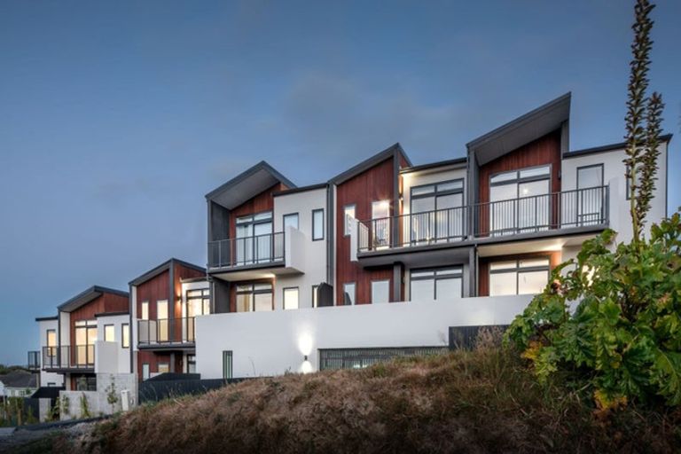 Photo of property in 2u1 Hindmarsh Street, Johnsonville, Wellington, 6037