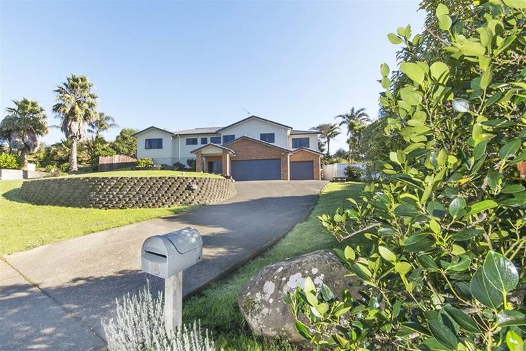 Photo of property in 16 Denehurst Drive, Waimauku, 0812