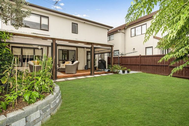 Photo of property in 21 Janway Avenue, Flat Bush, Auckland, 2016