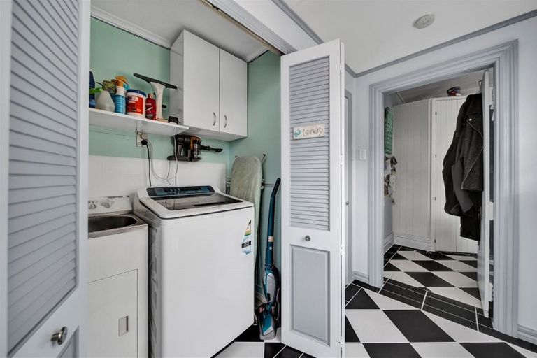 Photo of property in 15 Surrey Street, Hawera, 4610