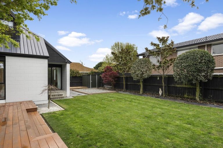 Photo of property in 9 Ringwood Place, Avonhead, Christchurch, 8042