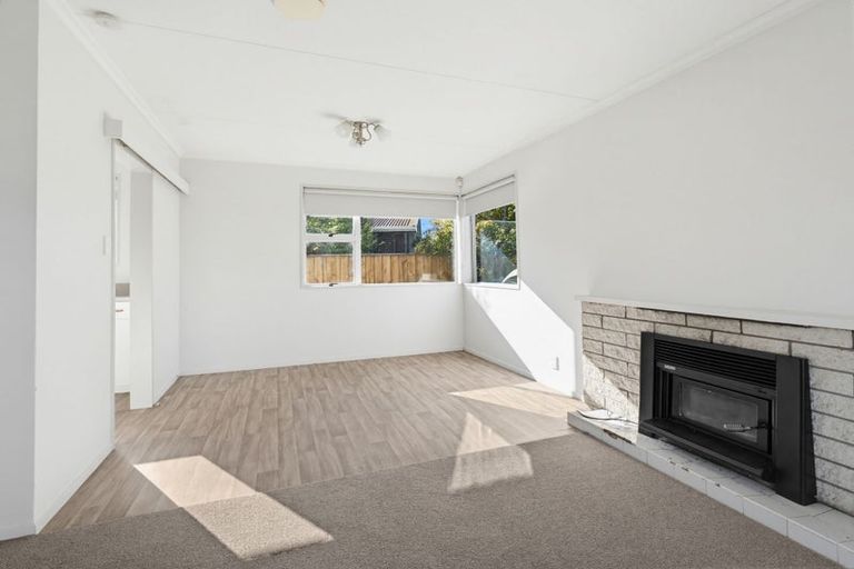 Photo of property in 37 Kimberley Grove, Westbrook, Palmerston North, 4412