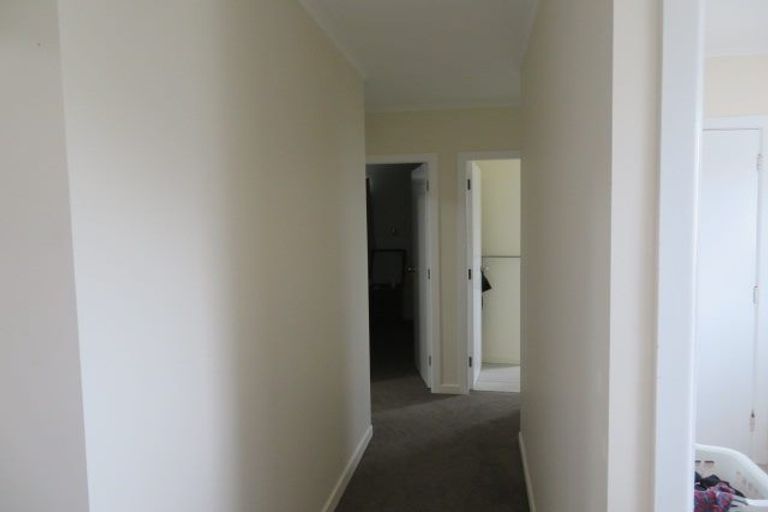Photo of property in 2 Gibbs Road, Manurewa, Auckland, 2102