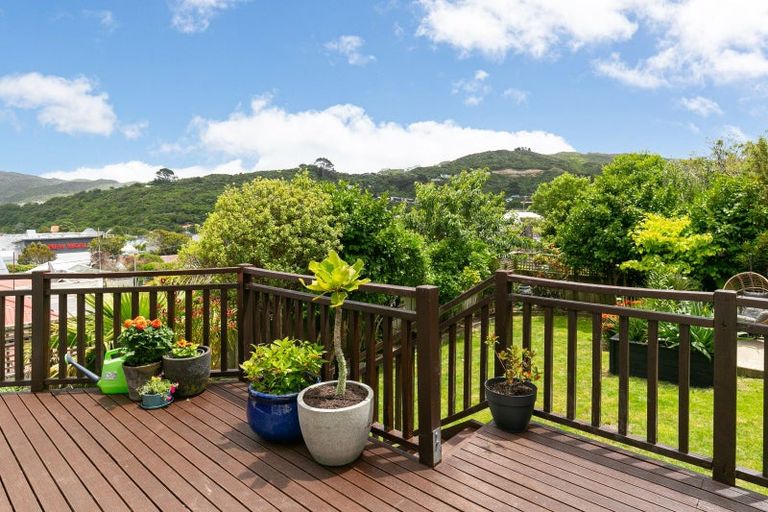 Photo of property in 220 Karori Road, Karori, Wellington, 6012