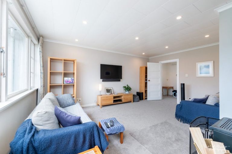 Photo of property in 5 Hodgins Grove, Naenae, Lower Hutt, 5011