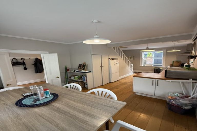 Photo of property in 243 Tinakori Road, Thorndon, Wellington, 6011