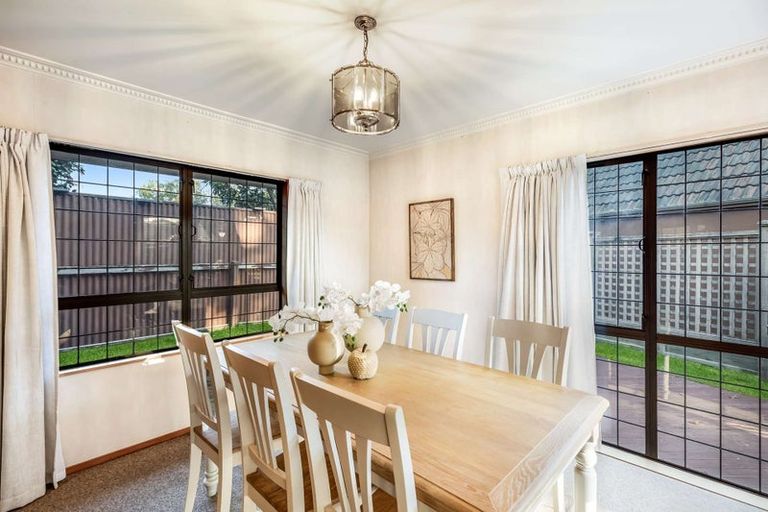 Photo of property in 6 Huntington Lane, West End, Palmerston North, 4410