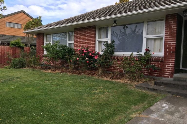 Photo of property in 3 Woodbury Street, Avonhead, Christchurch, 8042