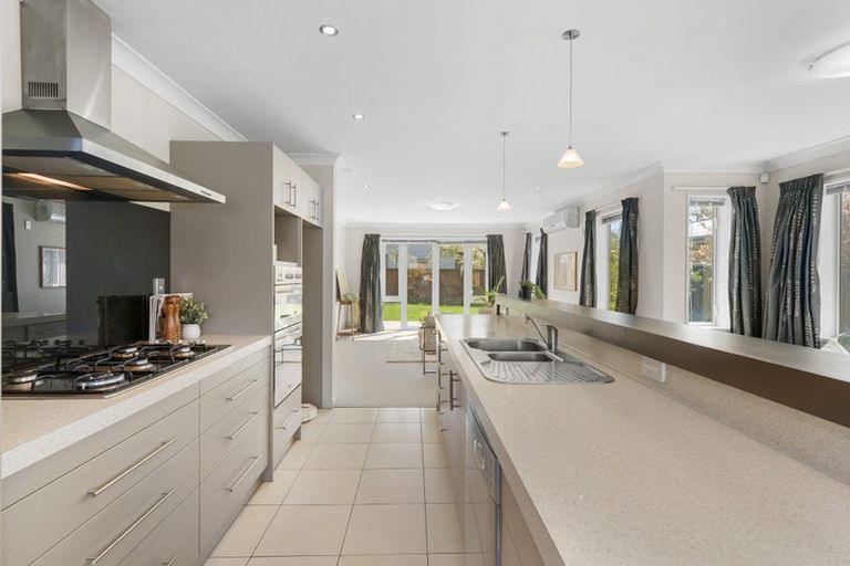 Photo of property in 313 Withells Road, Avonhead, Christchurch, 8042