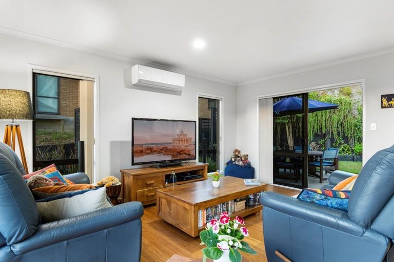 Photo of property in 5 Hillford Place, Welcome Bay, Tauranga, 3175