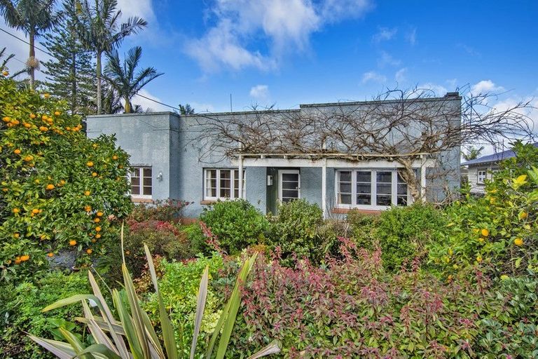 Photo of property in 112 Hatea Drive, Regent, Whangarei, 0112