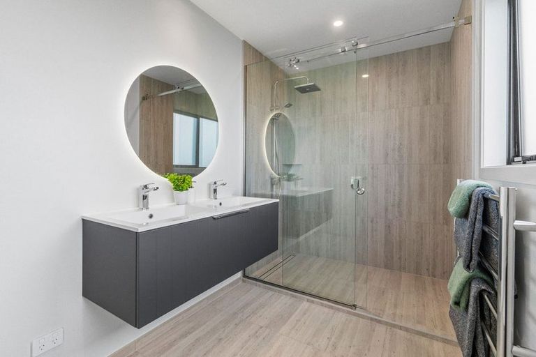 Photo of property in 22 Macleod Avenue, Halfway Bush, Dunedin, 9010