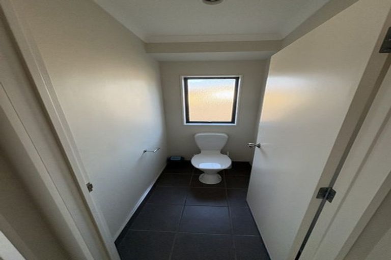 Photo of property in 29 Cityview Place, Massey, Auckland, 0614