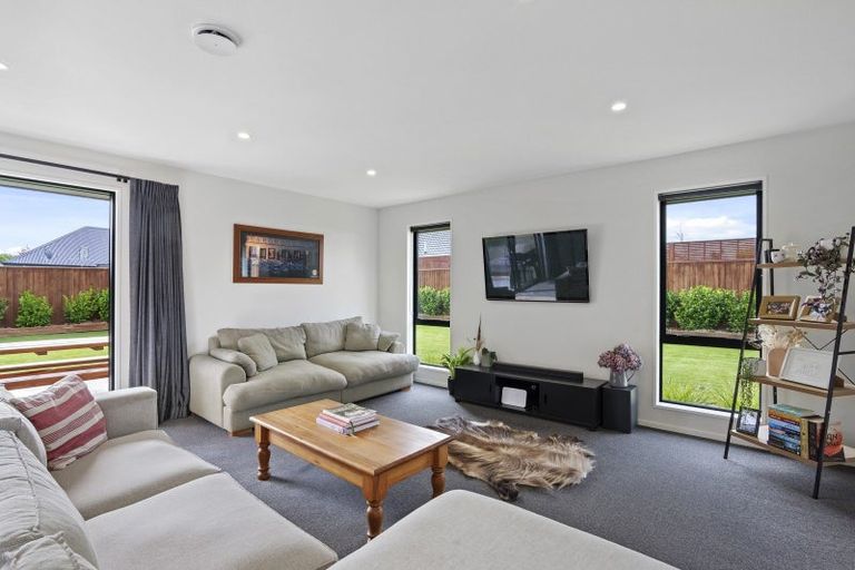 Photo of property in 25 Newbrook Terrace, Darfield, 7510