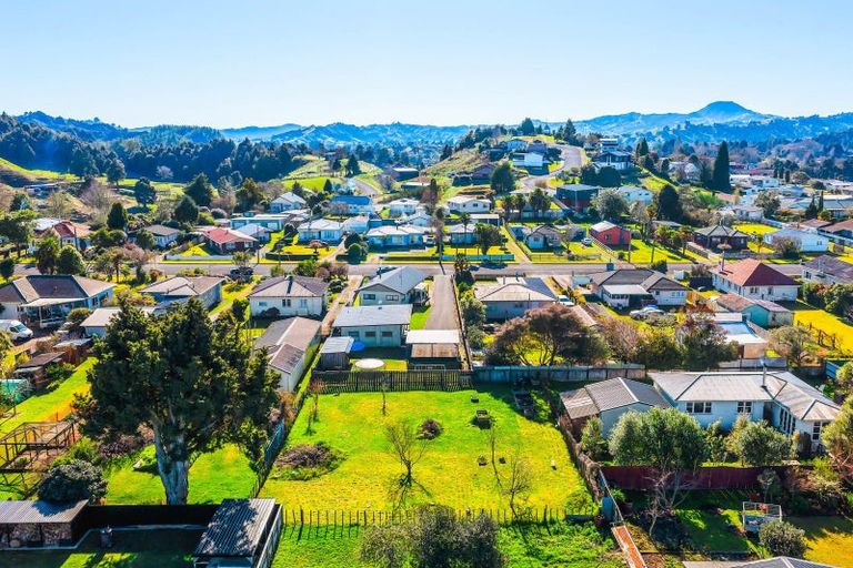 Photo of property in 18 Cross Street, Taumarunui, 3920