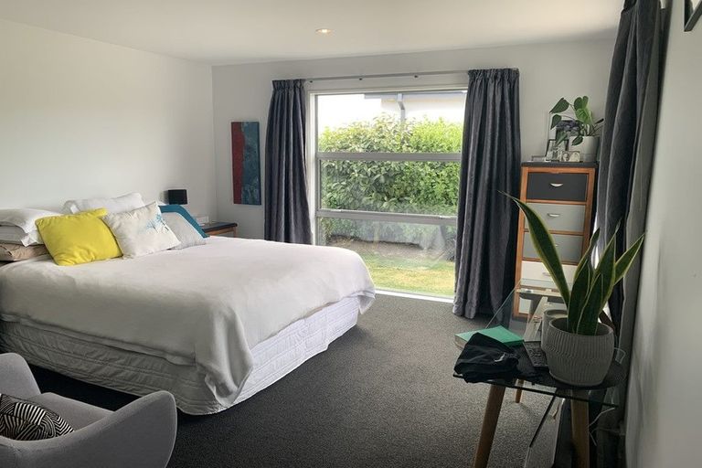 Photo of property in 16b Crown Close, Prebbleton, 7604