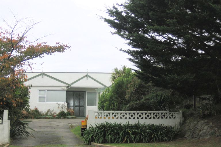 Photo of property in 132 Seaview Road, Paraparaumu Beach, Paraparaumu, 5032