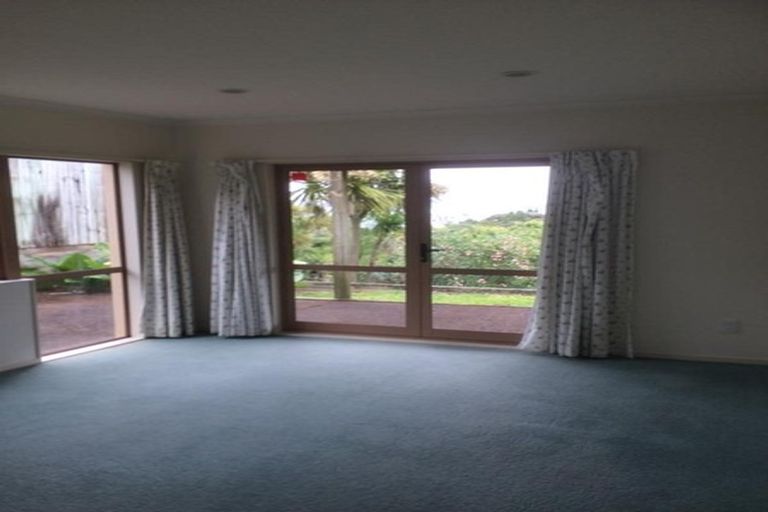 Photo of property in 17 Sea Vista Avenue, Beach Haven, Auckland, 0626