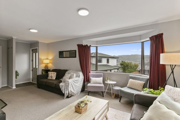 Photo of property in 35 Pelorous Street, Paparangi, Wellington, 6037