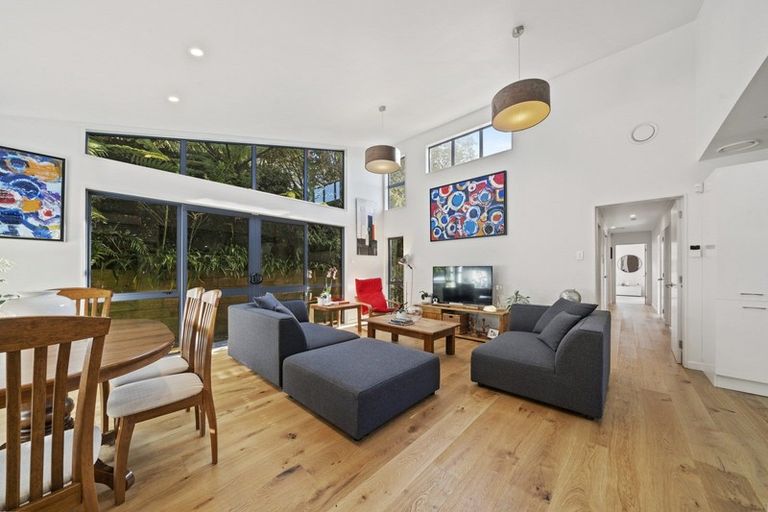 Photo of property in 65a Thurleigh Grove, Karori, Wellington, 6012