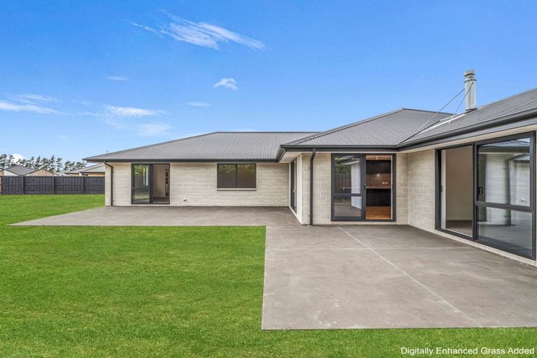 Photo of property in 1 Roach Lane, Amberley, 7481